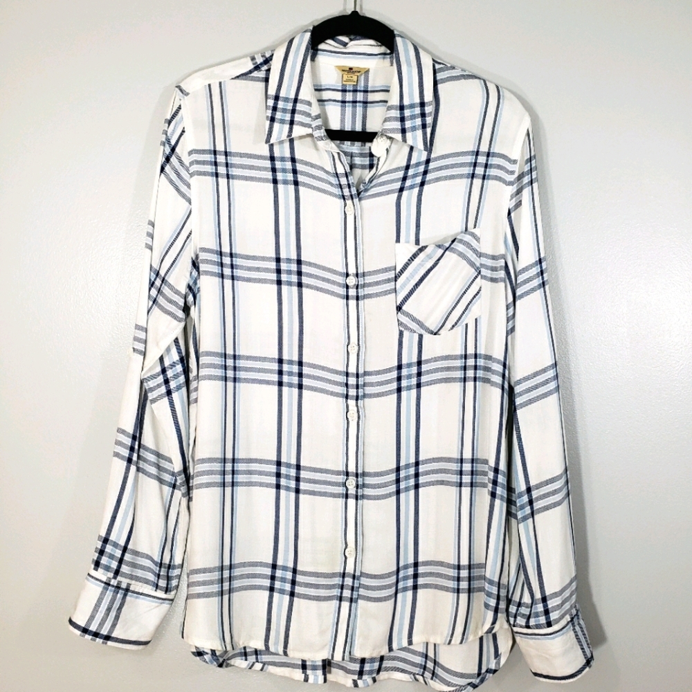 Woolrich Blue & White Soft Button Down Shirt